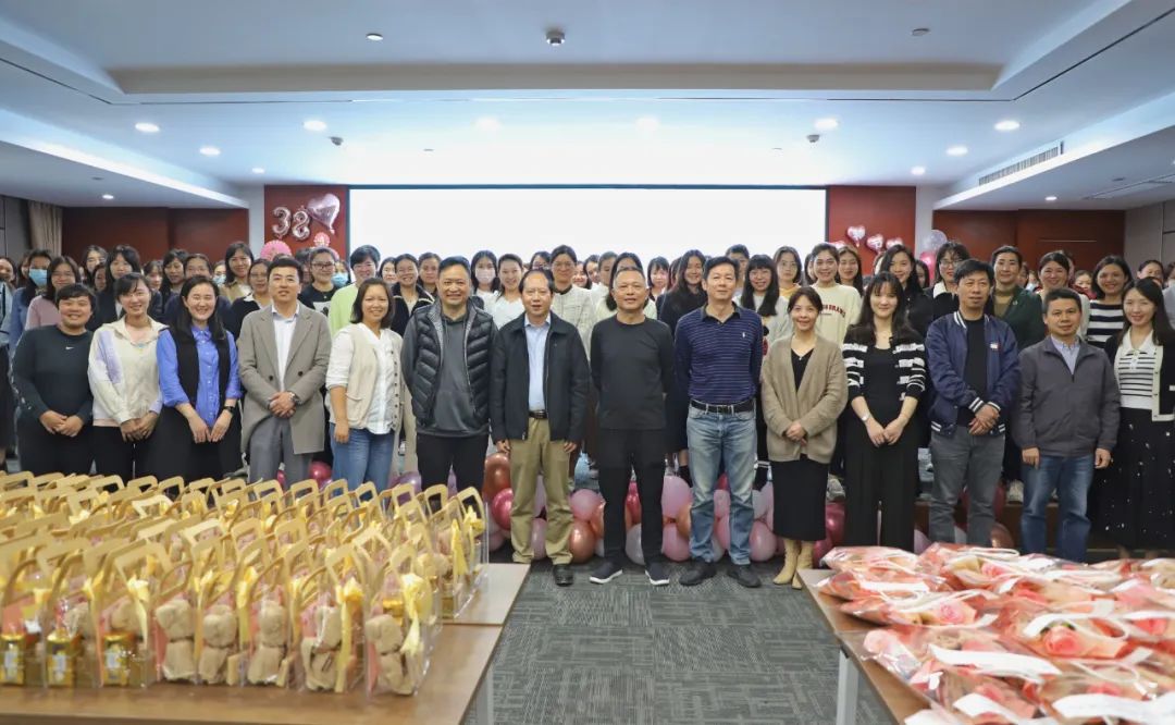中信恒泰集團開(kāi)展“品味生活 感受幸?！比藡D女節主題活動(dòng)
